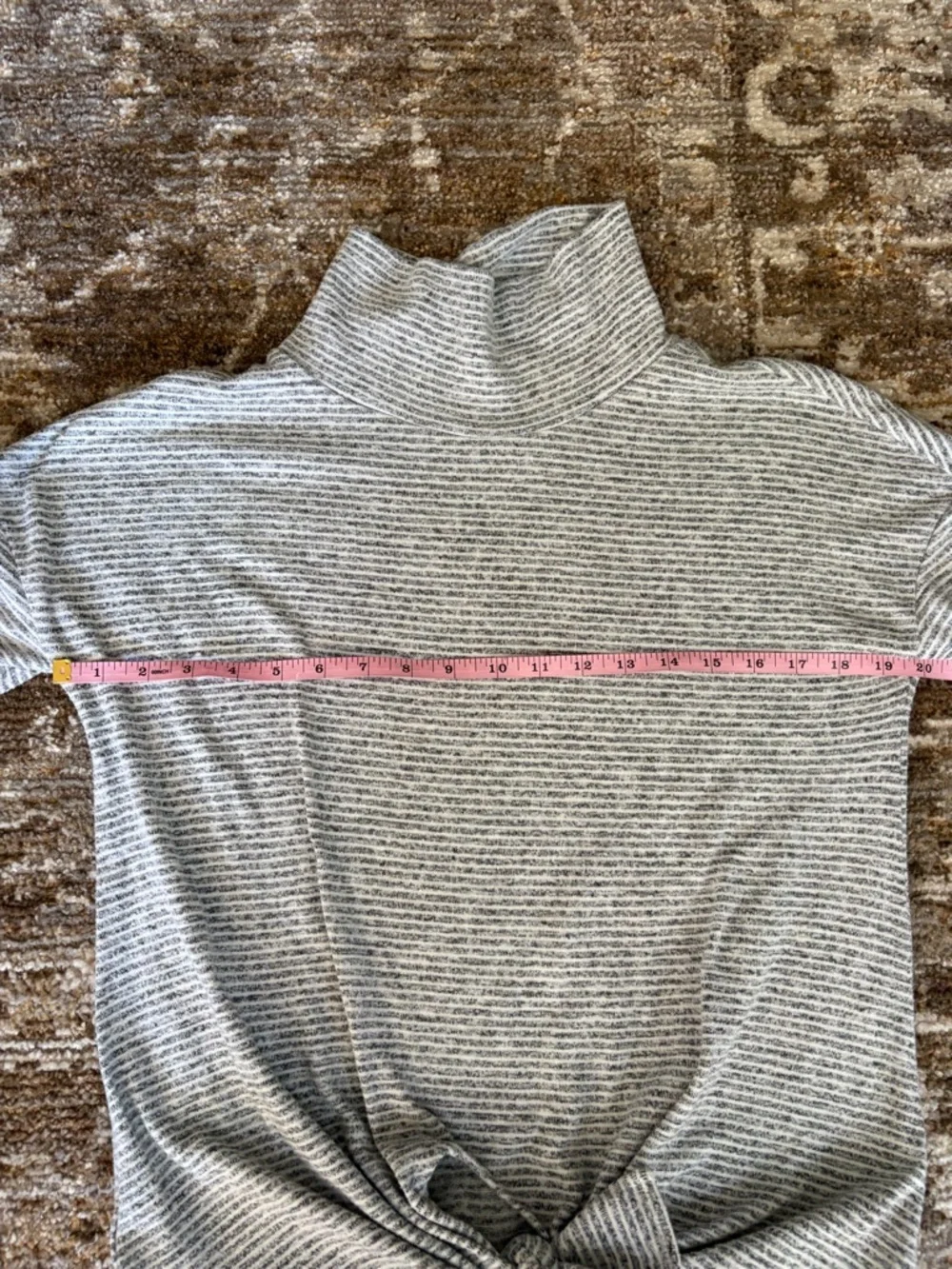 Lightly worn Lou and Gray tie sweater - Picture 5 of 5
